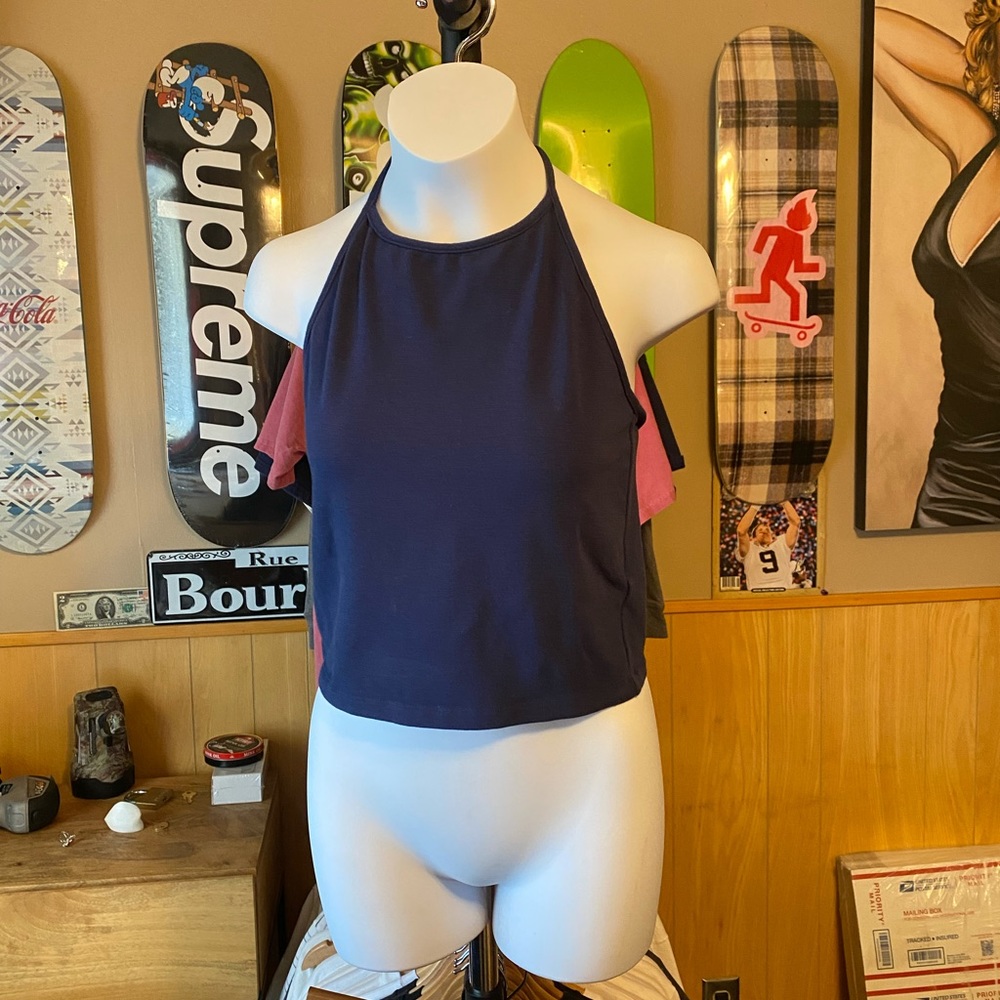 Popular basics crop top size medium